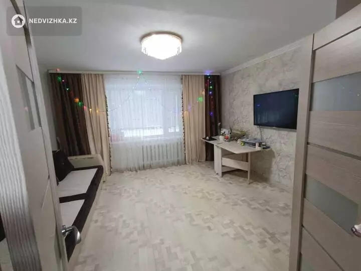 2-комнатная квартира, этаж 2 из 9, 54 м²