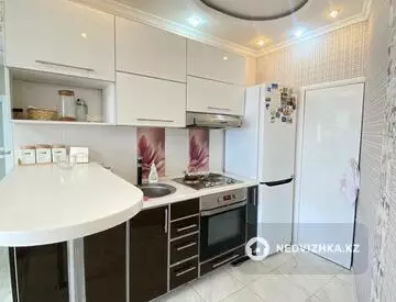 4-комнатная квартира, этаж 10 из 10, 87 м², миниатюра 6