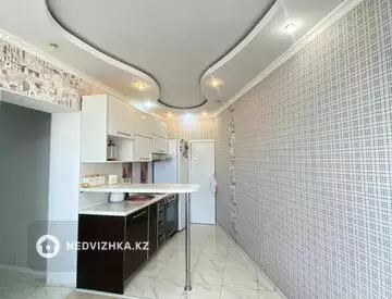 4-комнатная квартира, этаж 10 из 10, 87 м², миниатюра 7