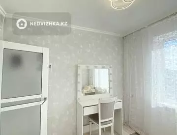 4-комнатная квартира, этаж 10 из 10, 87 м², миниатюра 11