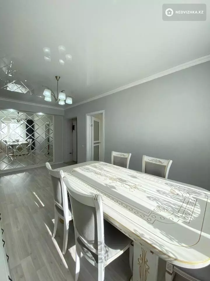 4-комнатная квартира, этаж 10 из 10, 87 м², фотография 4