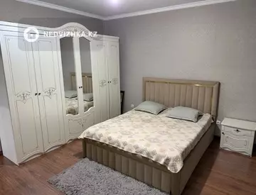 2-комнатная квартира, этаж 2 из 17, 86 м², миниатюра 1