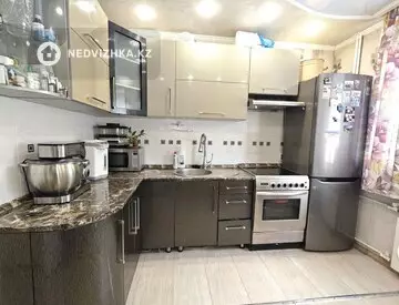 3-комнатная квартира, этаж 1 из 5, 64 м², миниатюра 11