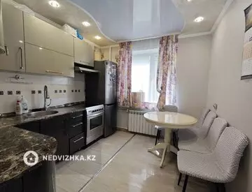 3-комнатная квартира, этаж 1 из 5, 64 м², миниатюра 12