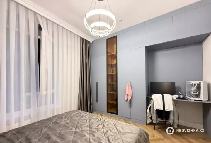 4-бөлмелі пәтер, қабат 10 барлық қабат саны 12, 160 м²