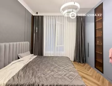 4-комнатная квартира, этаж 10 из 12, 160 м², миниатюра 3