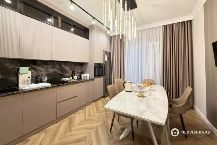 4-бөлмелі пәтер, қабат 10 барлық қабат саны 12, 160 м², 5-фотосурет