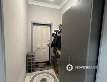 2-комнатная квартира, этаж 2 из 8, 64 м², миниатюра 3
