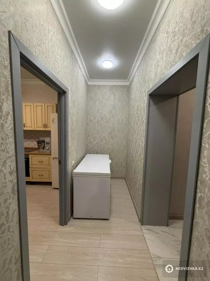 2-комнатная квартира, этаж 2 из 8, 64 м², фотография 2