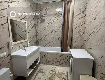 2-комнатная квартира, этаж 2 из 8, 64 м², миниатюра 9