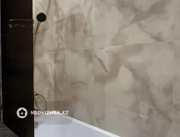 2-комнатная квартира, этаж 2 из 15, 80 м², миниатюра 8