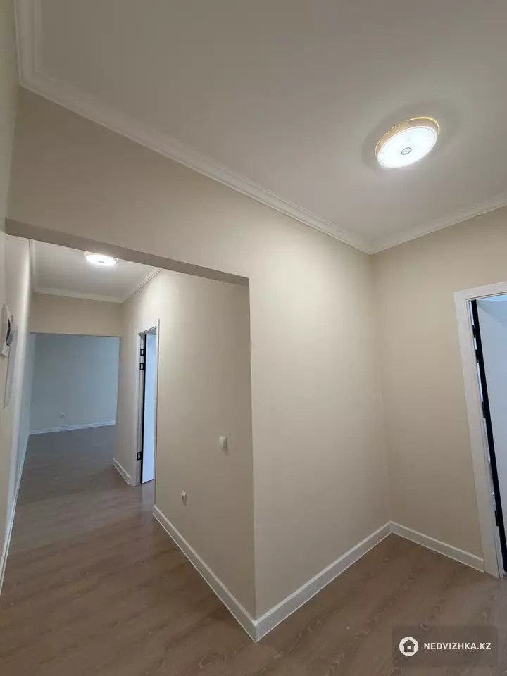 2-комнатная квартира, этаж 2 из 9, 63 м², фотография 4