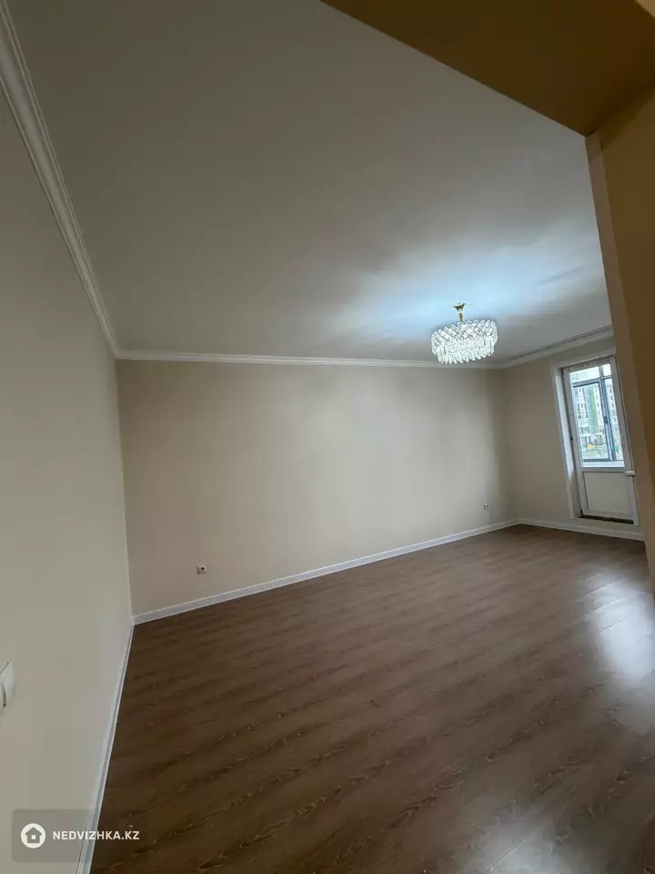 2-комнатная квартира, этаж 2 из 9, 63 м², фотография 2