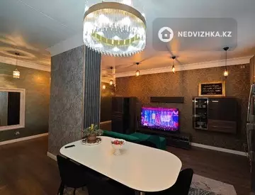 3-комнатная квартира, этаж 2 из 9, 90 м², миниатюра 1