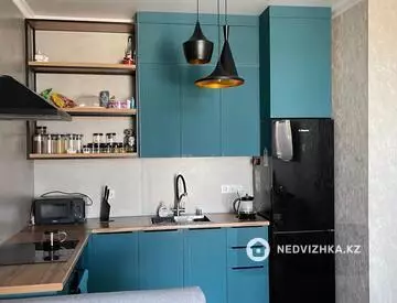 2-комнатная квартира, этаж 9 из 10, 46 м², миниатюра 4