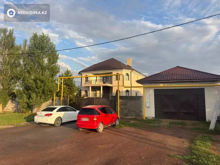 8-комнатный дом, 17 соток, 400 м², фотография 2
