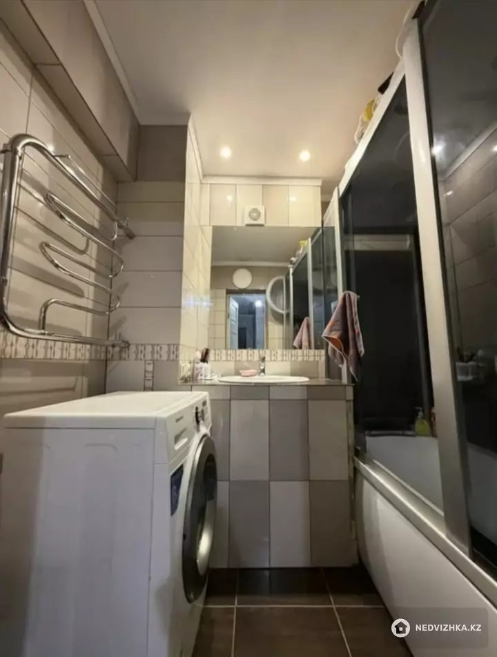 3-комнатная квартира, этаж 4 из 5, 71 м², фотография 4