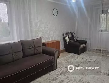 2-комнатная квартира, этаж 3 из 5, 42 м²