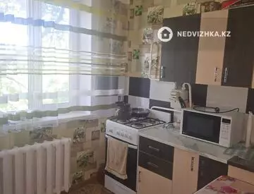 2-комнатная квартира, этаж 3 из 5, 42 м²