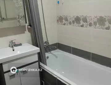 2-комнатная квартира, этаж 4 из 5, 48 м², На длительный срок, миниатюра 12
