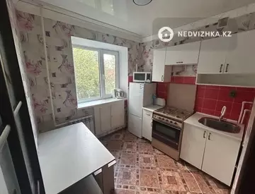 1-комнатная квартира, этаж 3 из 3, 34 м²