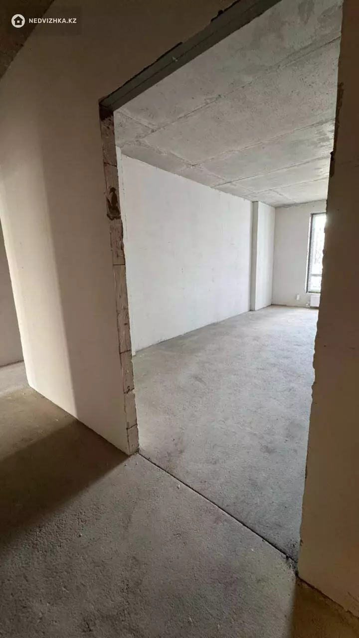 3-комнатная квартира, этаж 11 из 21, 96 м², фотография 3
