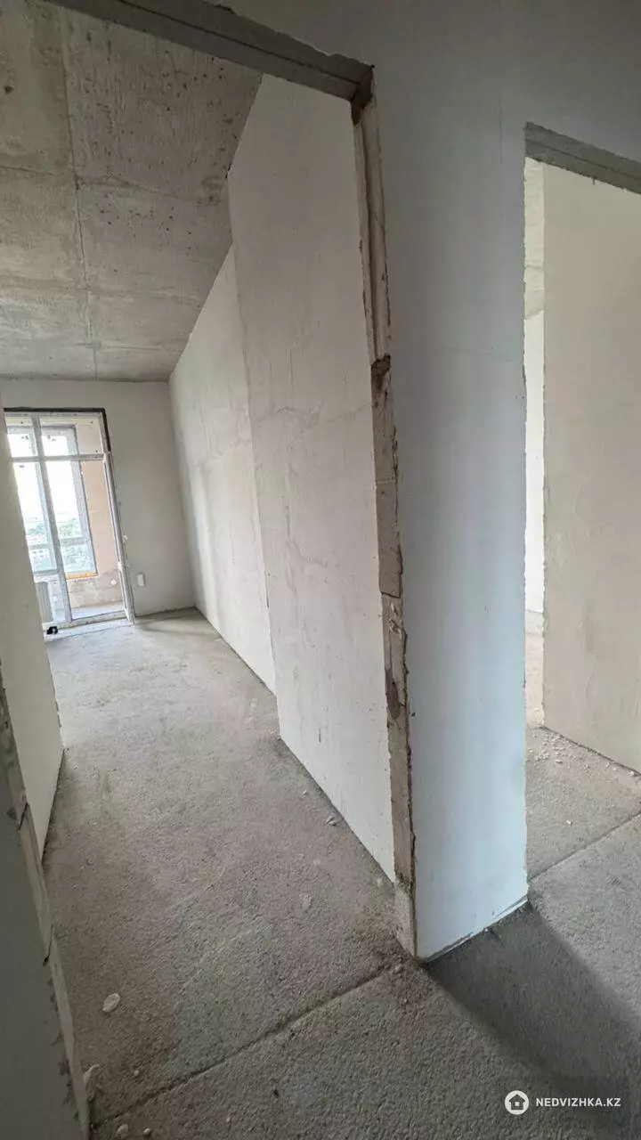3-комнатная квартира, этаж 11 из 21, 96 м², фотография 4