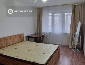 2-комнатная квартира, этаж 3 из 5, 42 м², На длительный срок