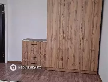 2-комнатная квартира, этаж 3 из 5, 42 м², На длительный срок