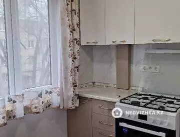 2-комнатная квартира, этаж 3 из 5, 42 м², На длительный срок