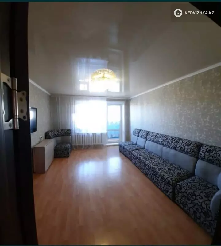 3-комнатная квартира, этаж 5 из 9, 70 м², фотография 2