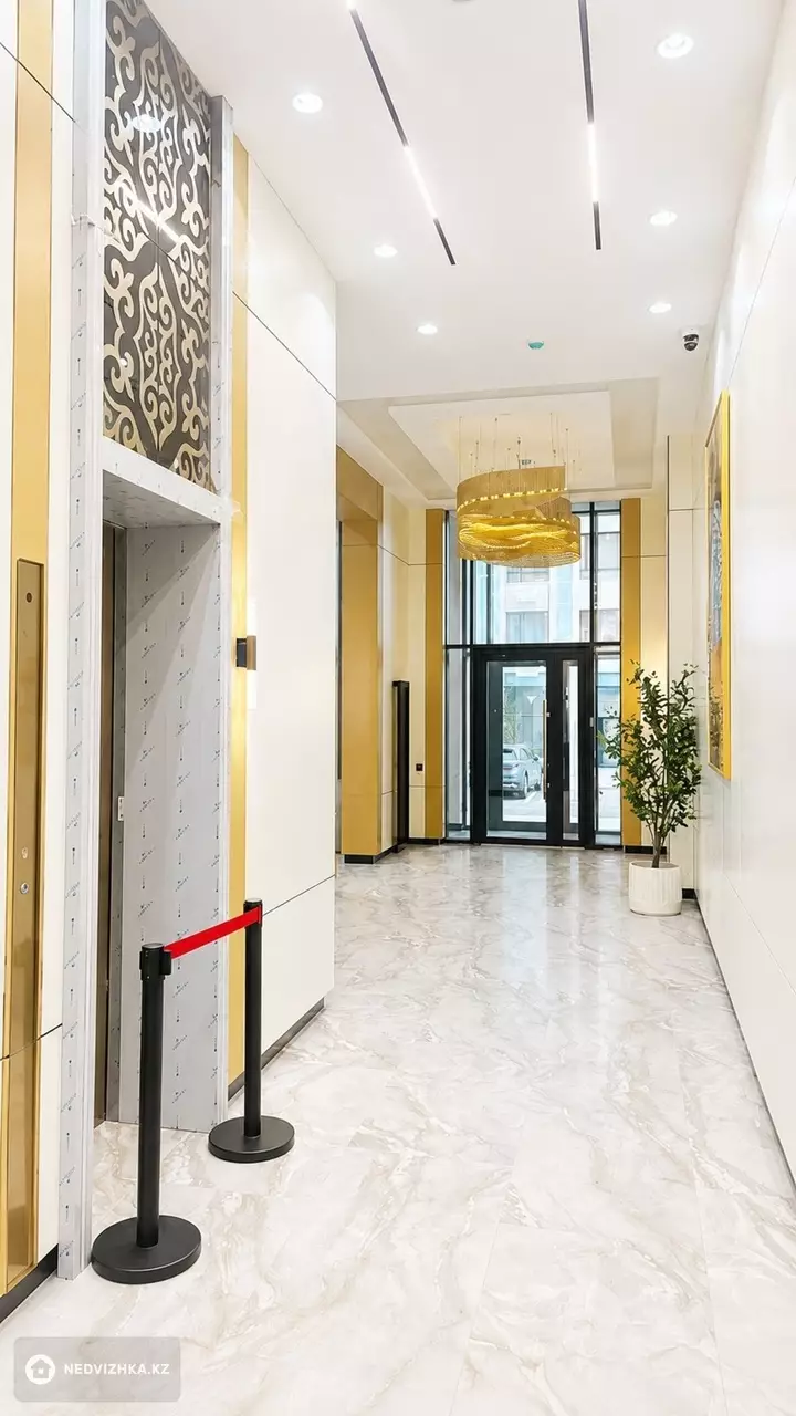 3-комнатная квартира, этаж 5 из 14, 89 м², фотография 2