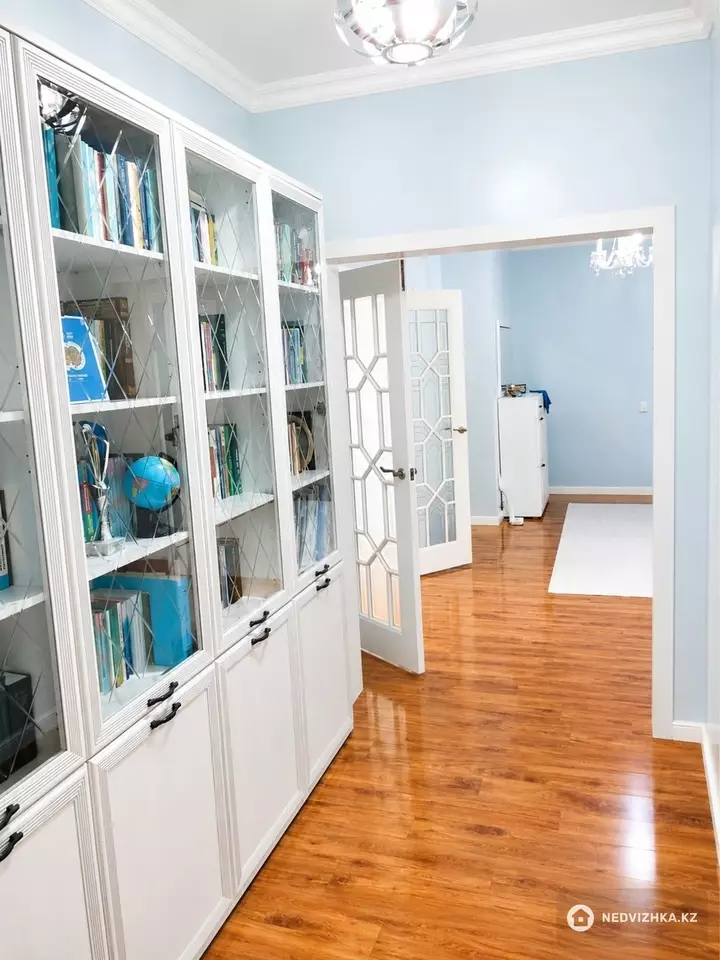 2-комнатная квартира, этаж 2 из 5, 74 м², фотография 5