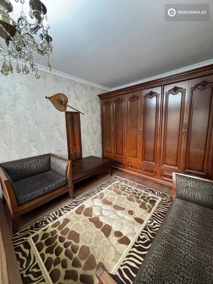 1-комнатная квартира, этаж 3 из 5, 32 м², фотография 2