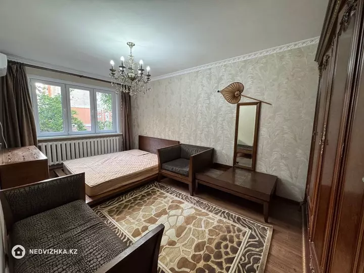 1-комнатная квартира, этаж 3 из 5, 32 м², фотография 3
