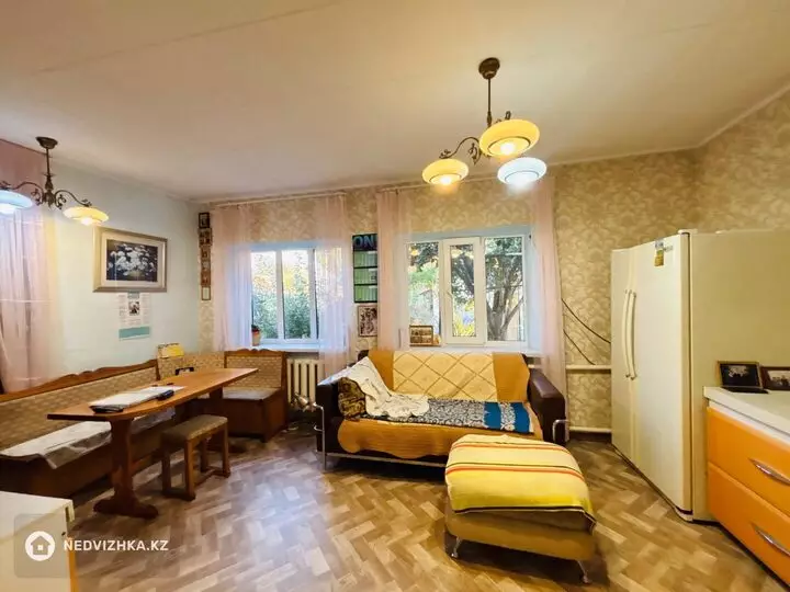 4-бөлмелі үй, 7.4 соттық, 75 м²