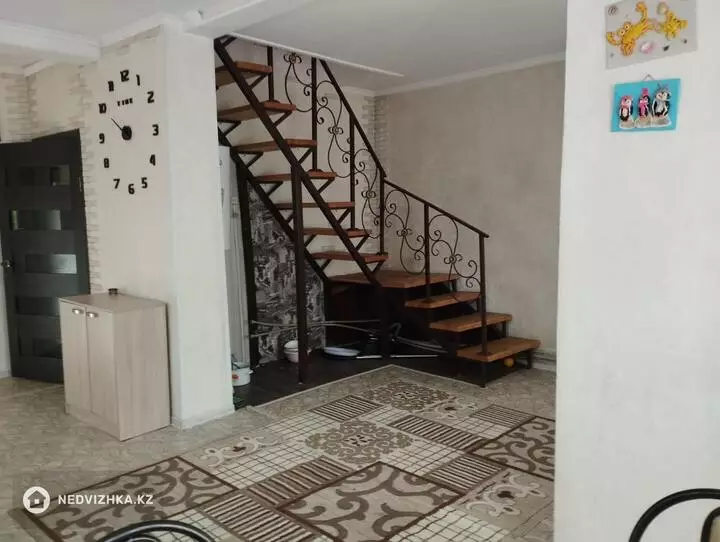 4-комнатная дача, 6 соток, 90 м², фотография 3