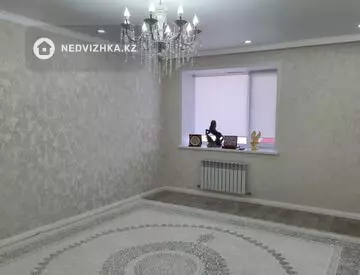 2-комнатная квартира, этаж 7 из 8, 78 м², На длительный срок