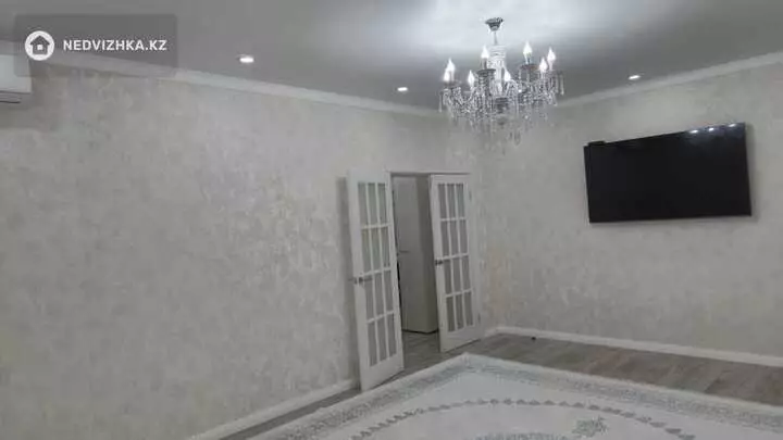 2-комнатная квартира, этаж 7 из 8, 78 м², На длительный срок, фотография 4