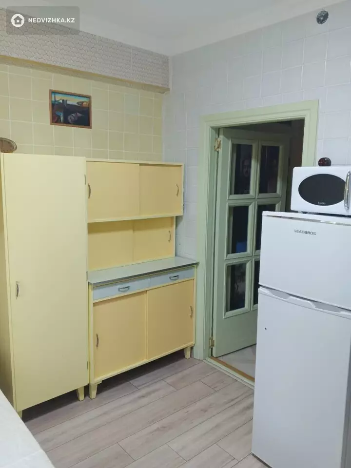 2-комнатная квартира, этаж 2 из 3, 55 м², На длительный срок, фотография 3