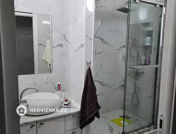 3-комнатная квартира, этаж 5 из 5, 70 м², миниатюра 4