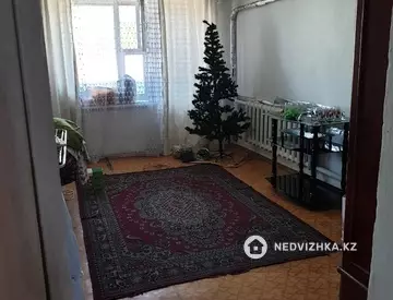 2-комнатная квартира, этаж 2 из 5, 49 м²