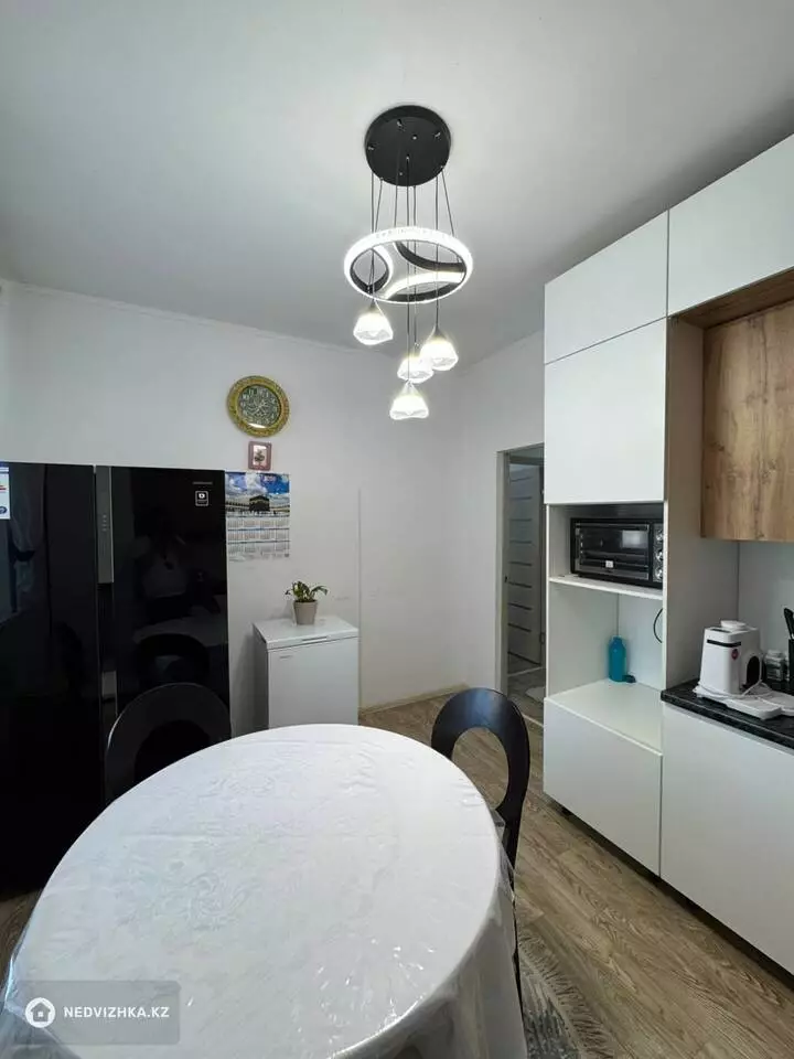 2-комнатная квартира, этаж 9 из 9, 61 м²