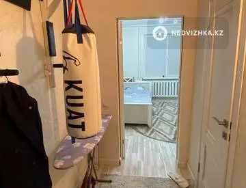 2-комнатная квартира, этаж 3 из 5, 53 м², миниатюра 6