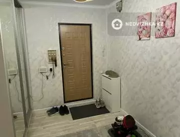 2-комнатная квартира, этаж 3 из 5, 53 м², миниатюра 10