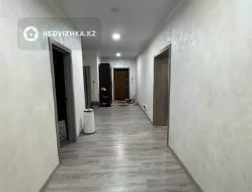 4-комнатная квартира, этаж 8 из 9, 127 м²