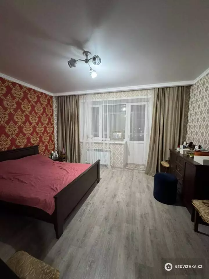 4-комнатная квартира, этаж 8 из 9, 127 м², фотография 5