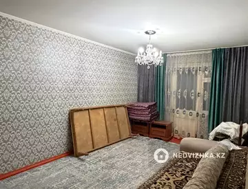 2-комнатная квартира, этаж 3 из 5, 43 м², миниатюра 3
