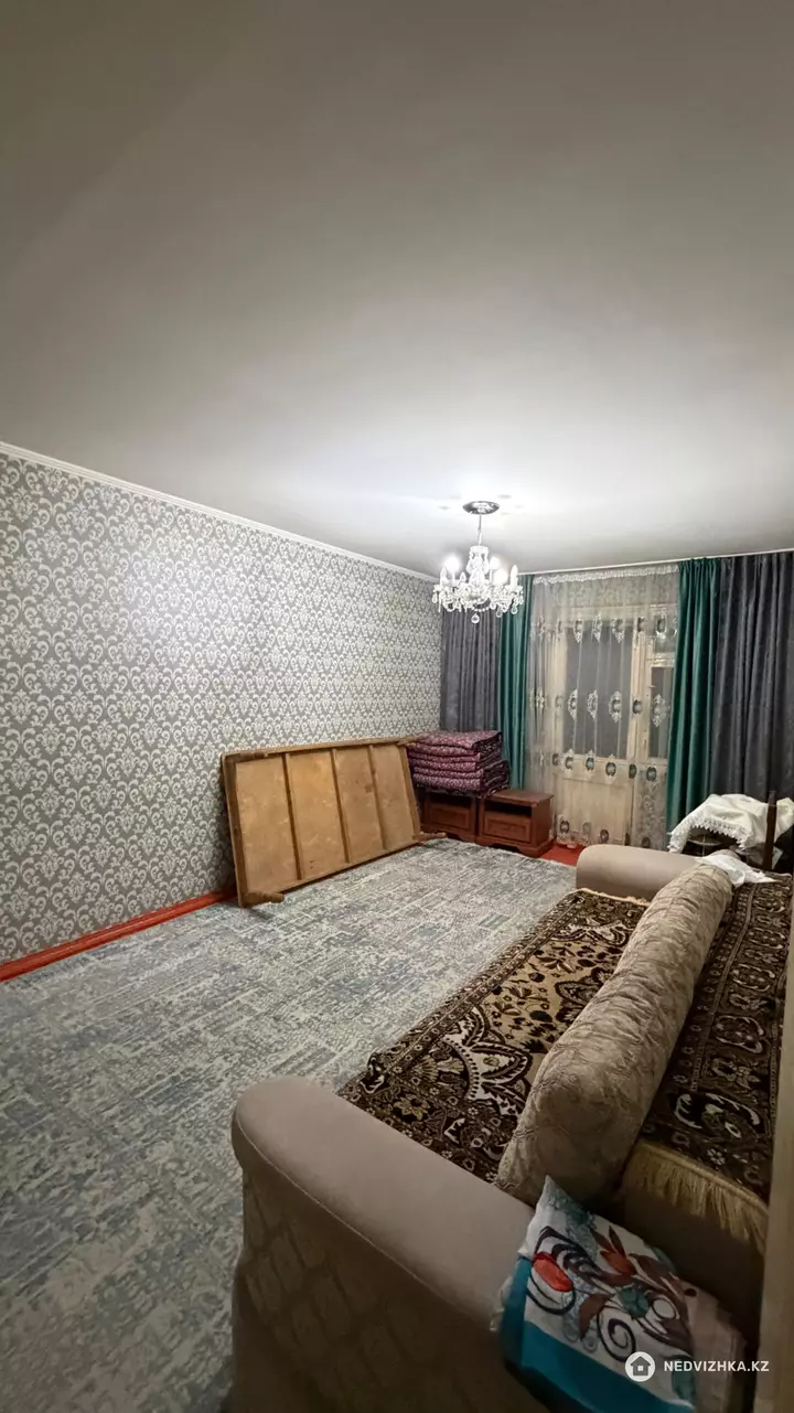 2-комнатная квартира, этаж 3 из 5, 43 м², фотография 3