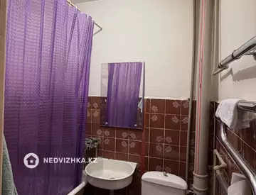 2-комнатная квартира, этаж 3 из 5, 43 м², миниатюра 6